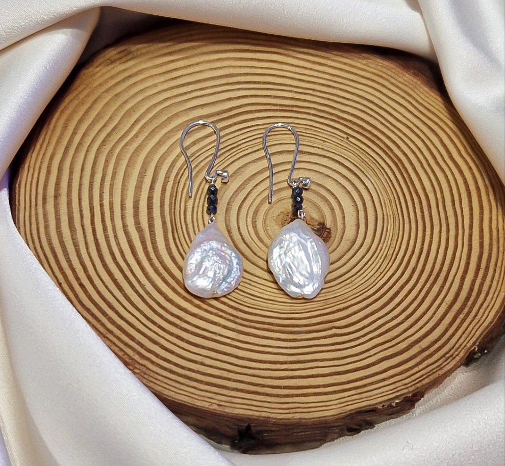 Pendientes de gancho en plata de ley con perla natural