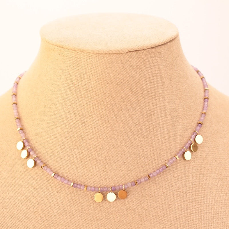 Collar chapitas y piedras